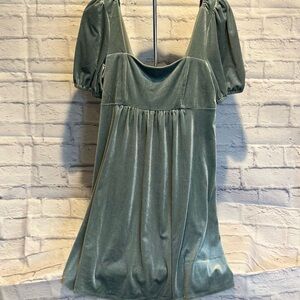 Elegant Green Velvet Dress